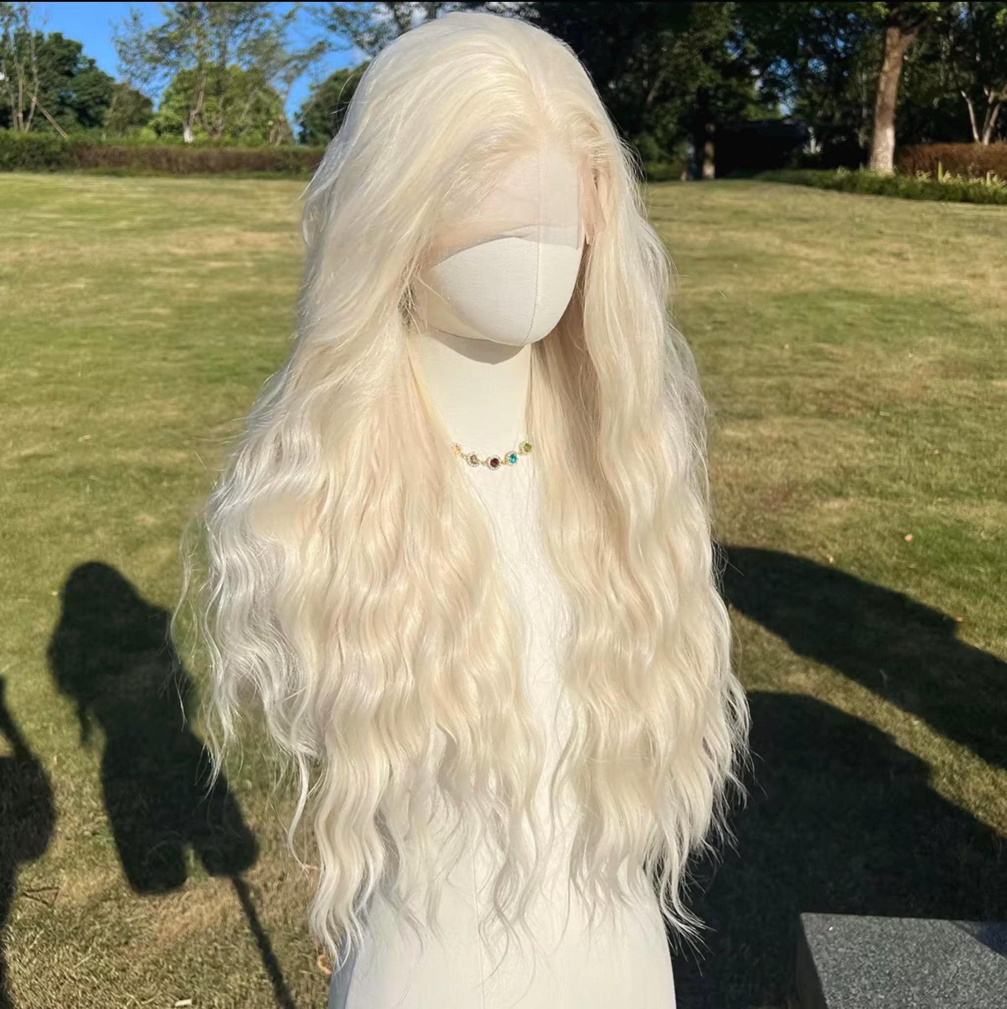 Long Wavy Blonde Wig: Heat-Resistant Synthetic Lace Front